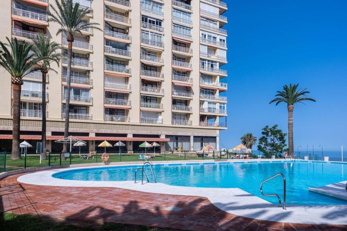 ¡Magníficas vistas al mar! Piscina y wifi gratis Apartamento Torremolinos Exterior foto