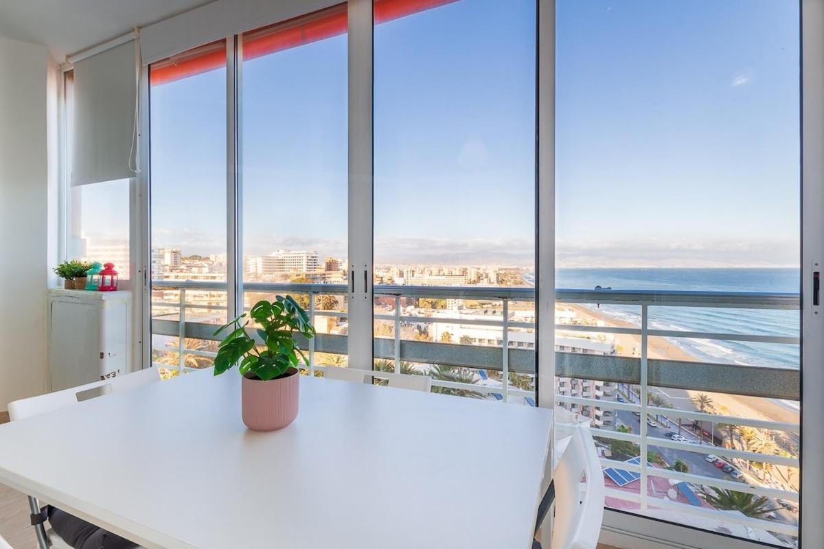 ¡Magníficas vistas al mar! Piscina y wifi gratis Apartamento Torremolinos Exterior foto