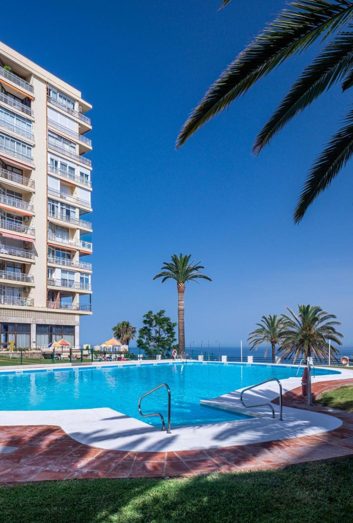 ¡Magníficas vistas al mar! Piscina y wifi gratis Apartamento Torremolinos Exterior foto